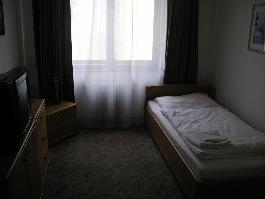 Hotel & Penzion Grand Matej Banská Štiavnica Pokoj fotografie