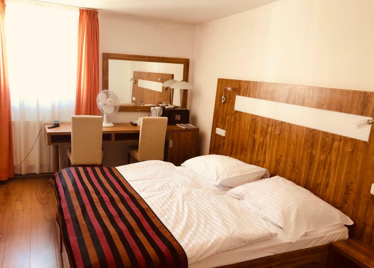 Hotel & Penzion Grand Matej Banská Štiavnica Exteriér fotografie