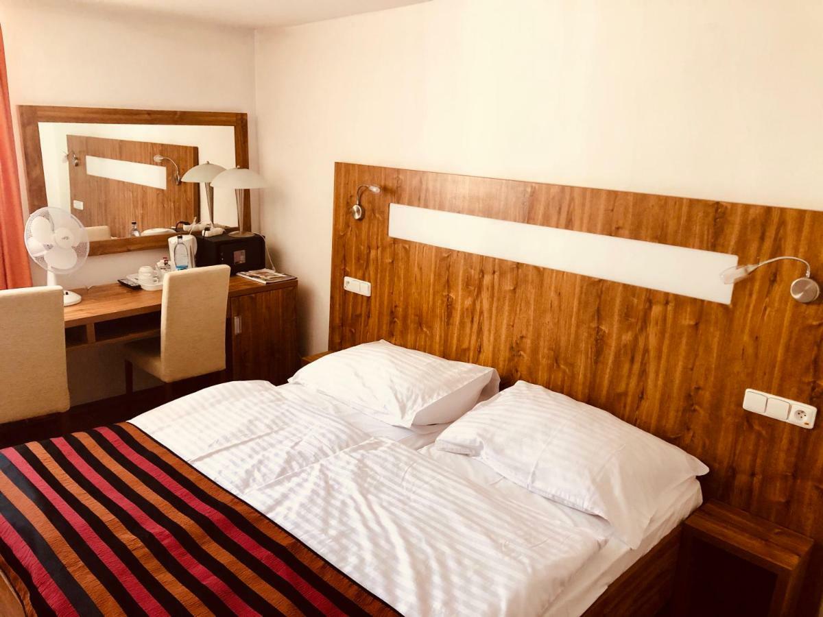 Hotel & Penzion Grand Matej Banská Štiavnica Exteriér fotografie
