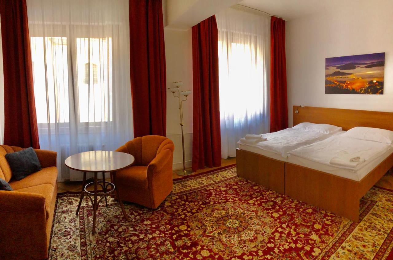 Hotel & Penzion Grand Matej Banská Štiavnica Exteriér fotografie