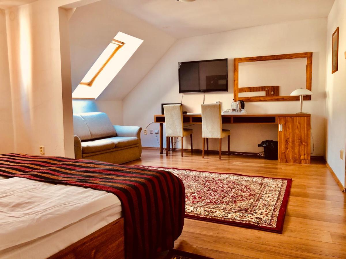 Hotel & Penzion Grand Matej Banská Štiavnica Exteriér fotografie